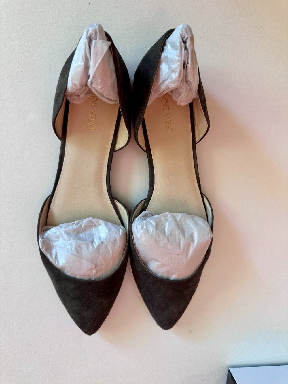 Nine West Size 12 M Charcoal Gray Suede Pointy Flats